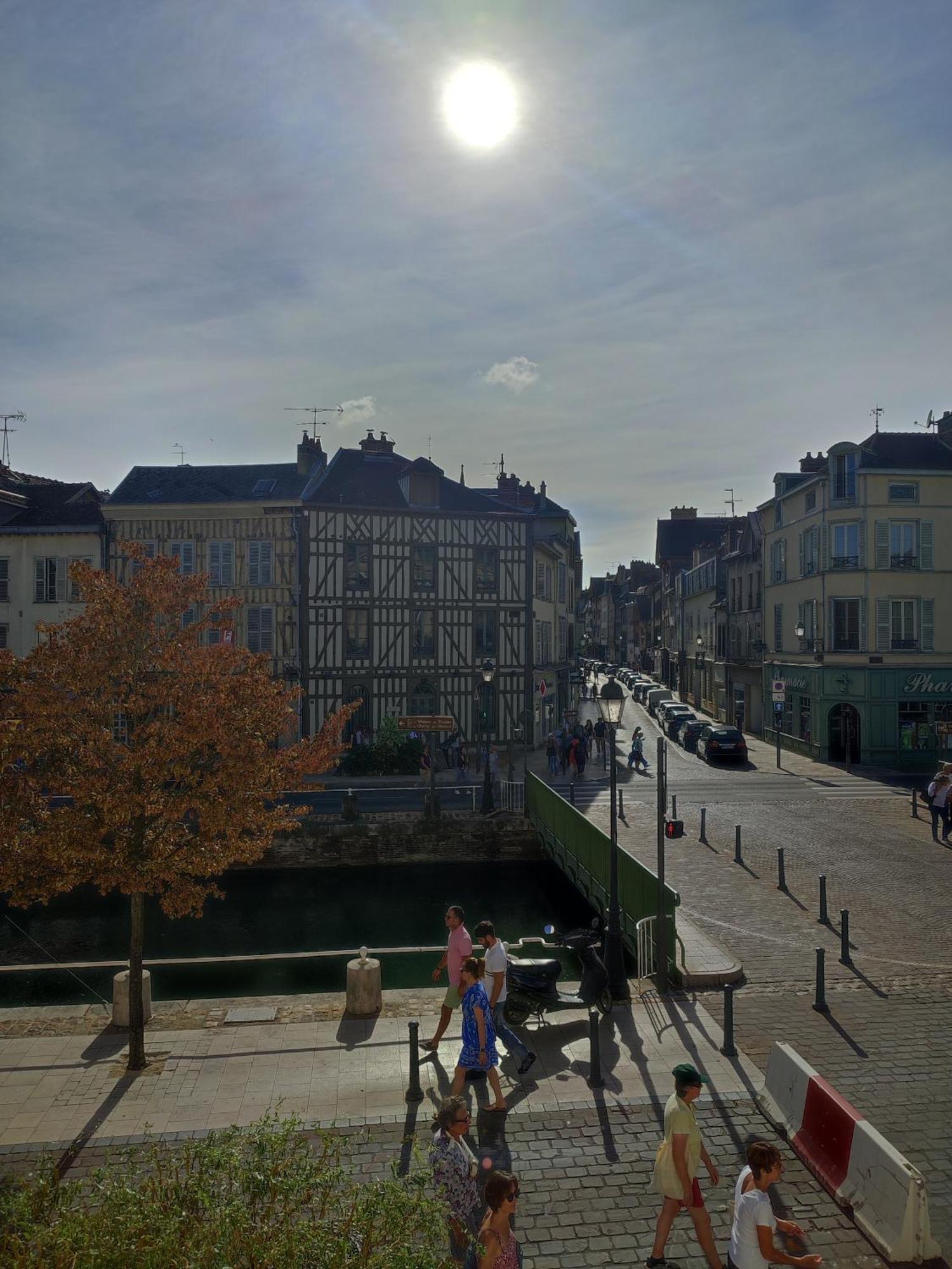 Appartement Cosy Tout Confort Troyes Zewnętrze zdjęcie